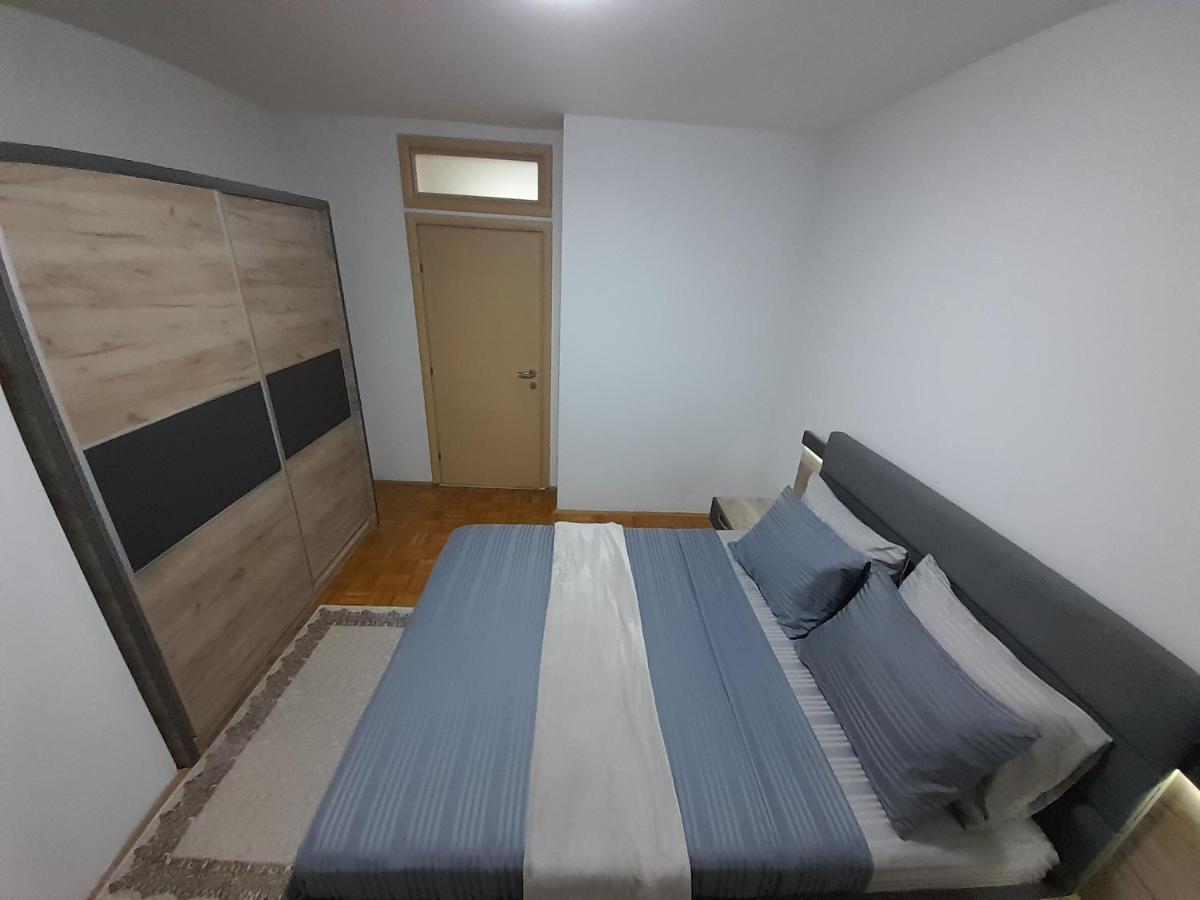Gray Apartment 1 普里什蒂纳 外观 照片